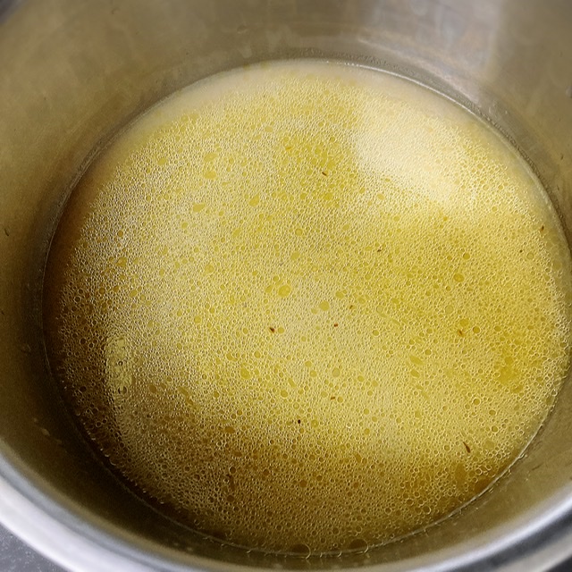 濾した綺麗なスープ